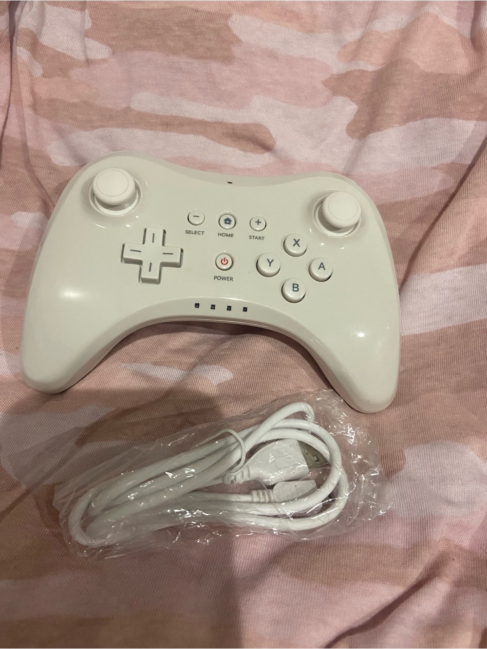 Wireless White Gaming Controller with USB Cable